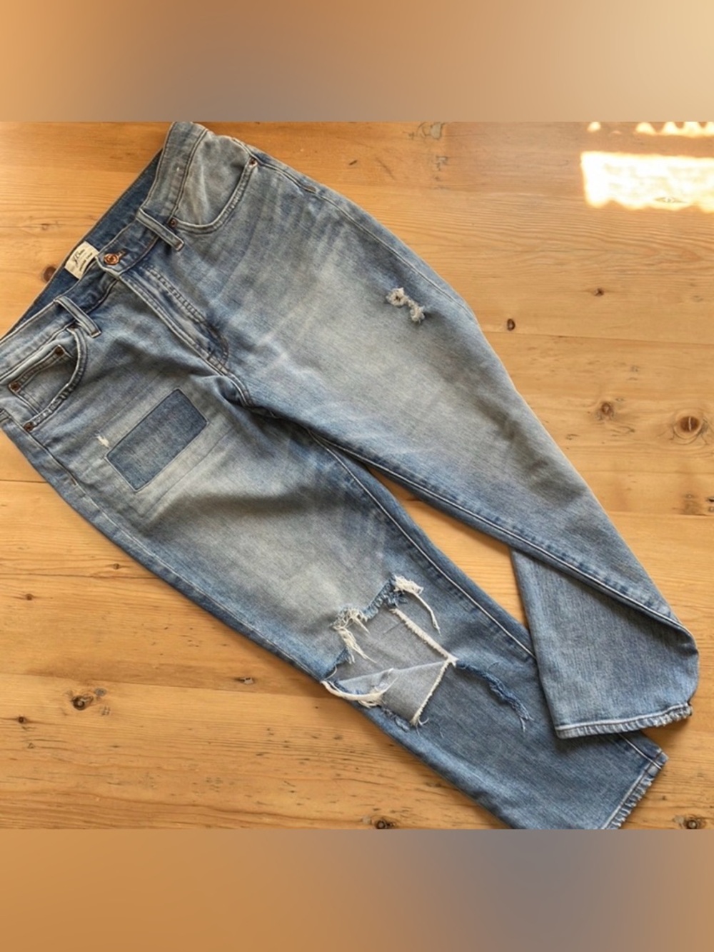 J. Crew Trade Mark Vintage Crop 31 SU 17 G5357 EUC Distressed Straight Leg Jeans